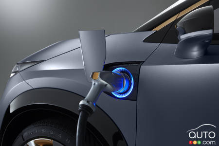 Nissan Ariya concept, charging